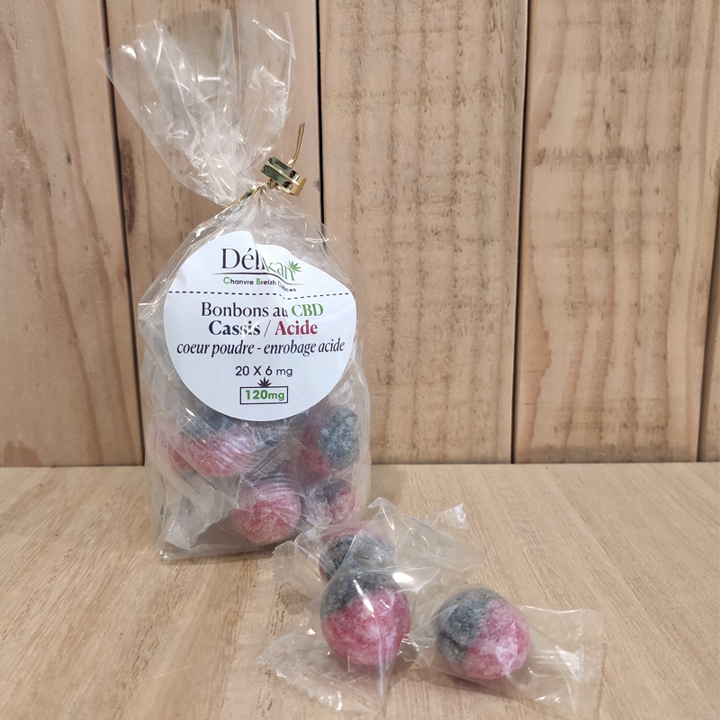 bonbons au cbd Délikan cassis acide coeur en poudre et enrobage acide